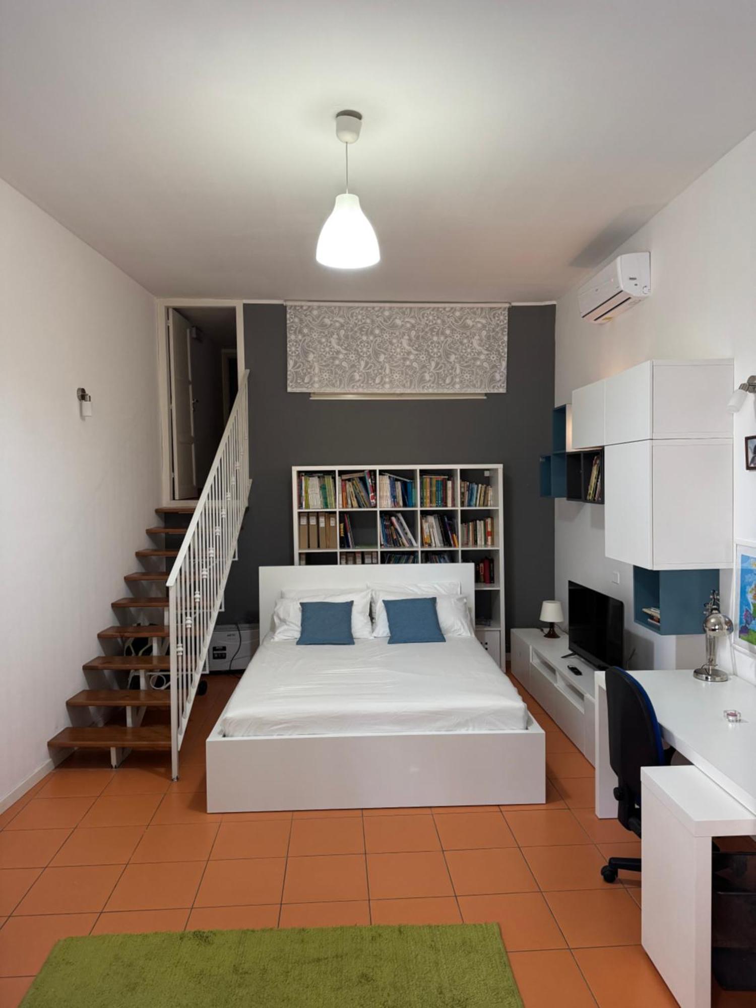 Milo-metro Loft Apartment